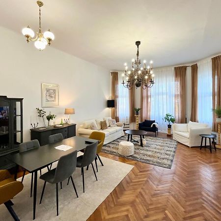 Hillside Luxury Residence Budapest With Free Garage Exteriér fotografie